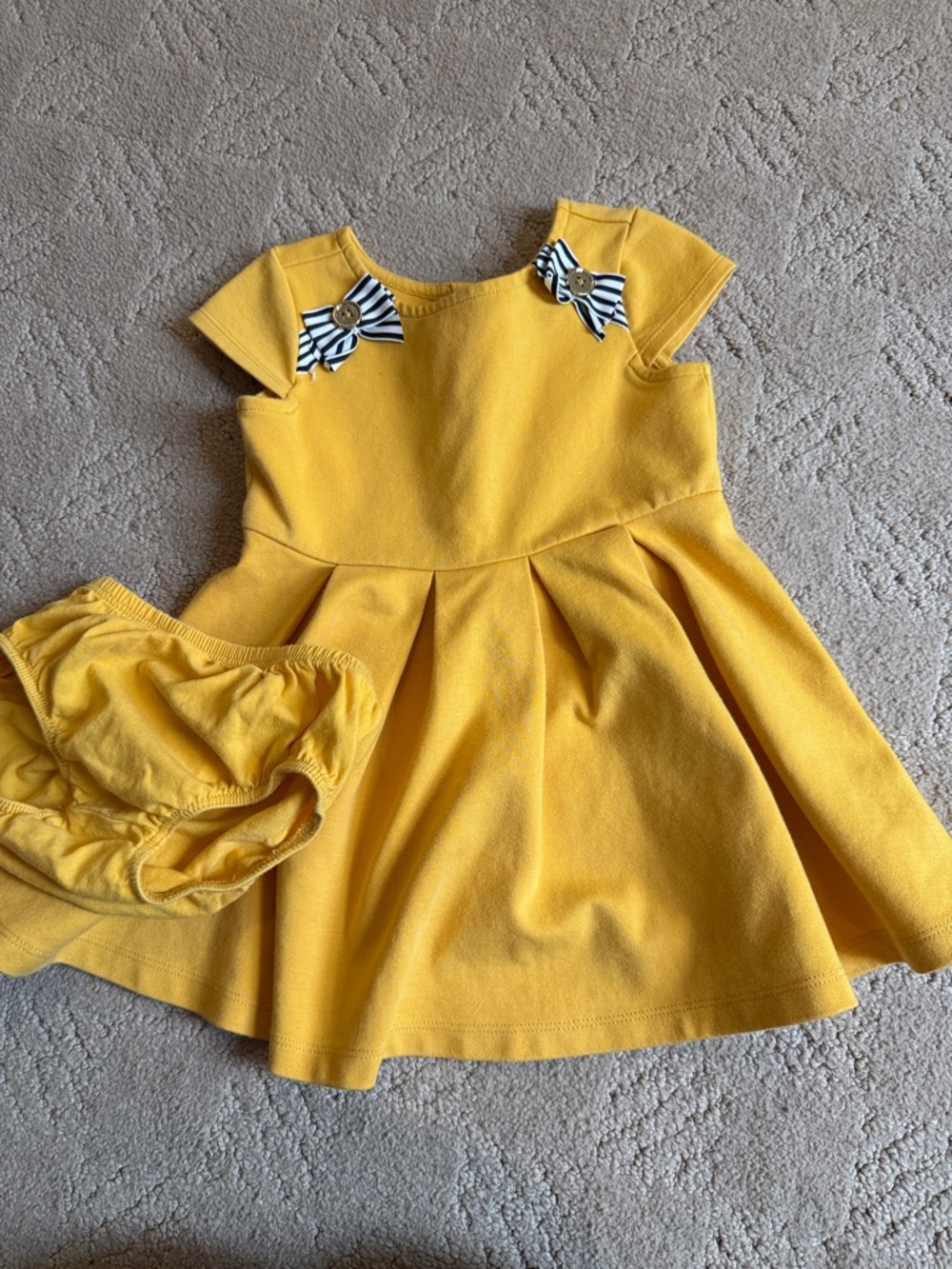 Janie and Jack 12-18 month yellow Pleated Baby Dress with Bow Details
